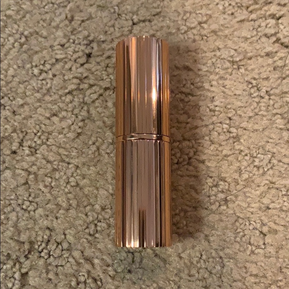 Charlotte Tilbury Lipstick in Pillow Talk